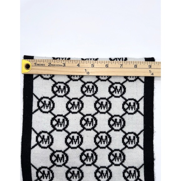 MICHAEL KORS Reversible Knit Scarf All Over Black White MK Logo Black/White Trim - Picture 7 of 8